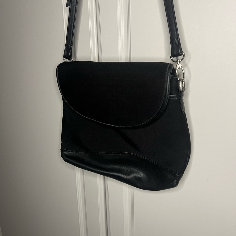 Franklin Covey Microfiber Napa Leather Shoulder Bag - Picture 3 of 10